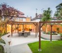 Store Pergola Classic beige - imperméable - dans le jardin - Window2Print
